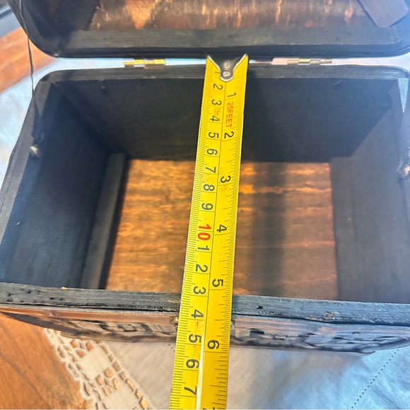 Woven wicker wooden Storage Chest box - read - Picture 7 of 10